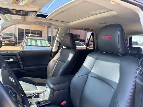 Used 2021 Toyota 4Runner TRD Off-Road Premium w/ Moonroof Package AWD/4WD image 11