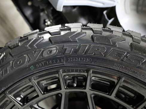 Used 2026 Ford F250 Lariat w/ Tremor Off-Road Package image 52