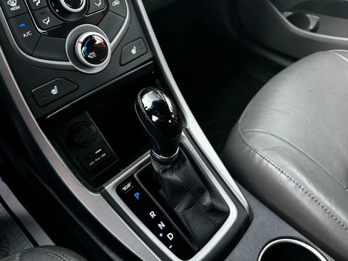 Used 2014 Hyundai Elantra Limited image 21