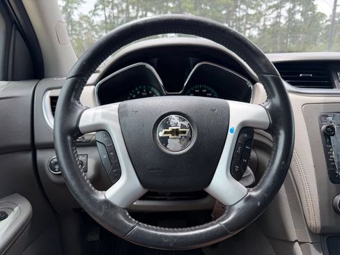 Used 2016 Chevrolet Traverse LS FWD image 12