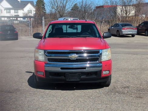 Used 2011 Chevrolet Silverado 1500 LT w/ Interior Plus Package image 3