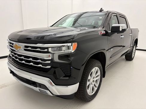 Used 2023 Chevrolet Silverado 1500 LTZ AWD/4WD image 25