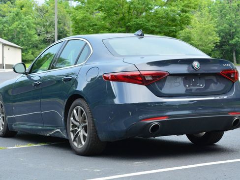 Used 2019 Alfa Romeo Giulia RWD image 7