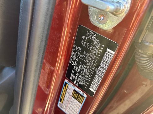 Used 2023 Kia Telluride S image 25