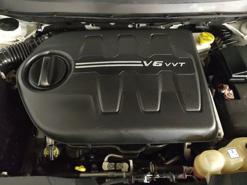 Used 2019 Jeep Cherokee Latitude Plus image 30