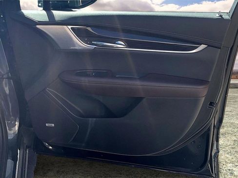 Used 2022 Cadillac XT6 Premium Luxury w/ Technology Package image 29