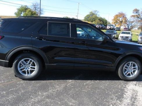 New 2026 Ford Explorer Active image 9