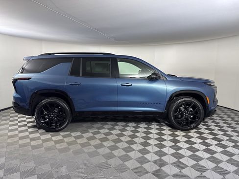 New 2026 Chevrolet Traverse RS w/ LPO, Floor Liner Package image 6