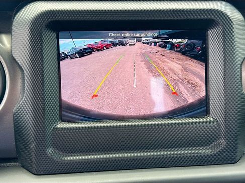 Used 2023 Jeep Wrangler Sport AWD/4WD image 15