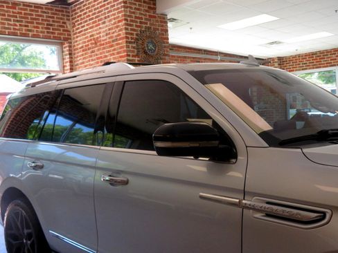 Used 2019 Lincoln Navigator Reserve w/ Cargo Package image 69