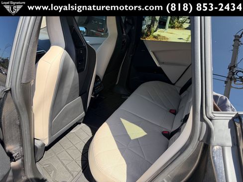 Used 2024 BMW iX xDrive50 w/ Premium Package AWD/4WD image 13
