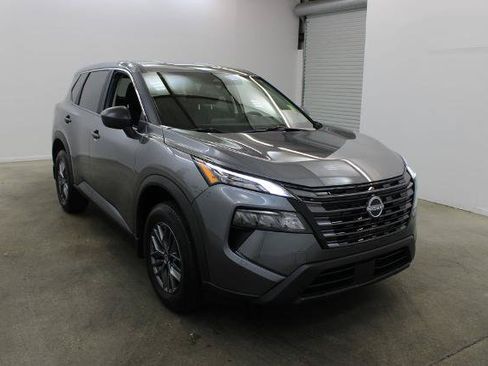 Certified 2026 Nissan Rogue S FWD image 6