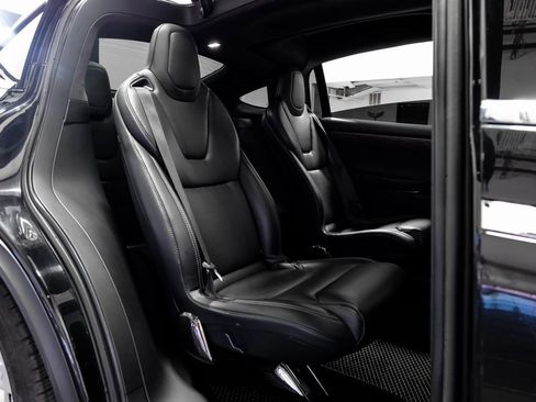 Used 2018 Tesla Model X P100D image 32