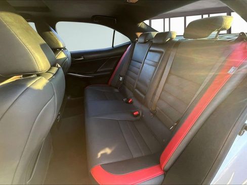 Used 2019 Lexus IS 300 image 21