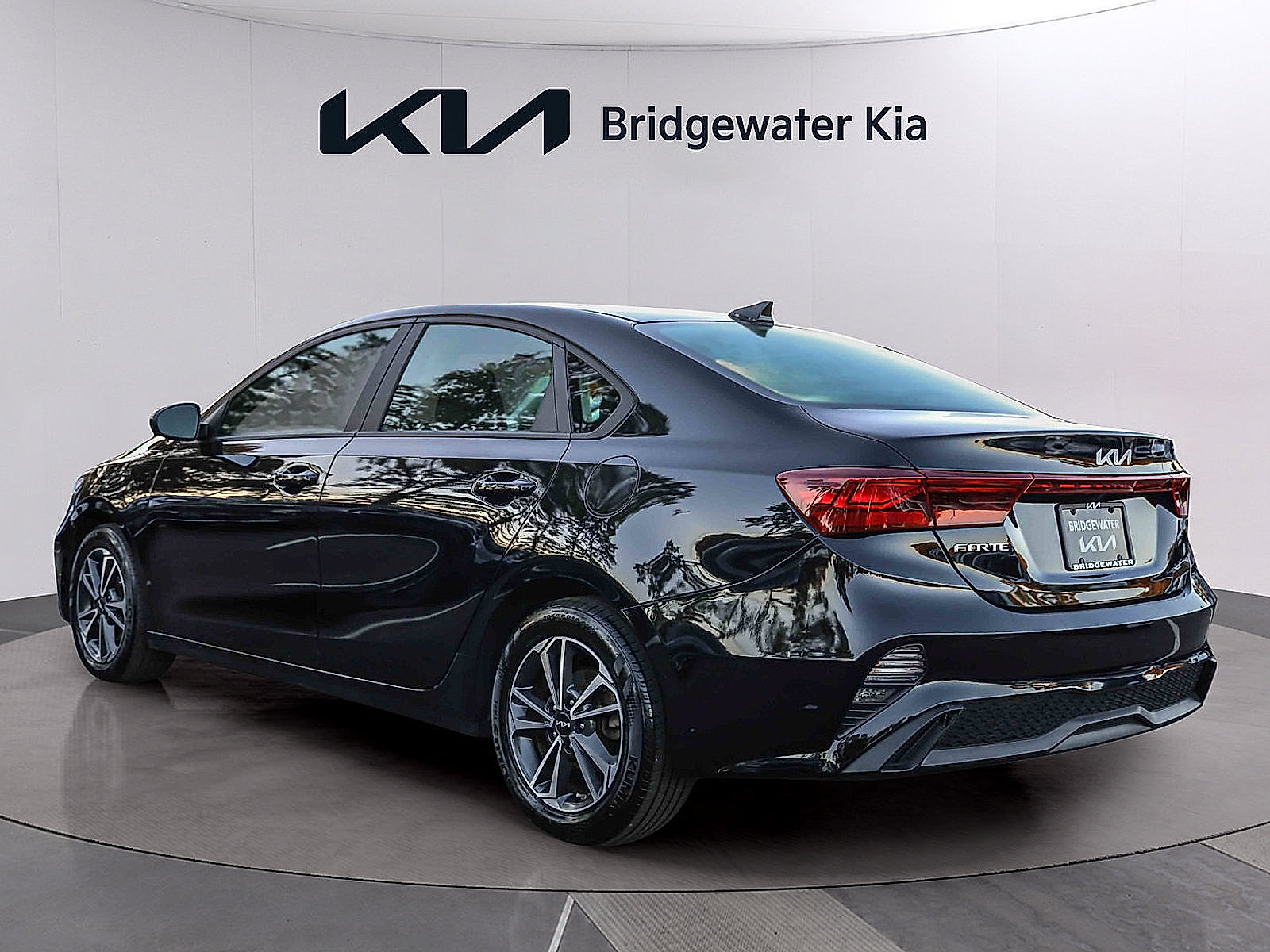 Certified 2023 Kia Forte LXS FWD image 4