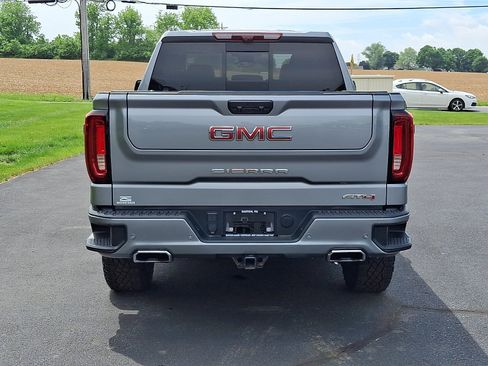 Used 2023 GMC Sierra 1500 AT4 w/ AT4 Premium Package AWD/4WD image 5
