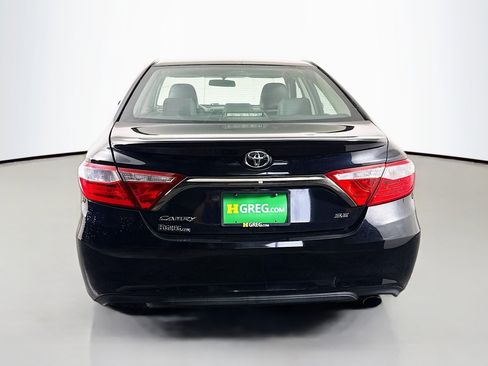 Used 2016 Toyota Camry SE image 8