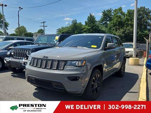 Certified 2021 Jeep Grand Cherokee Laredo X AWD/4WD image 1