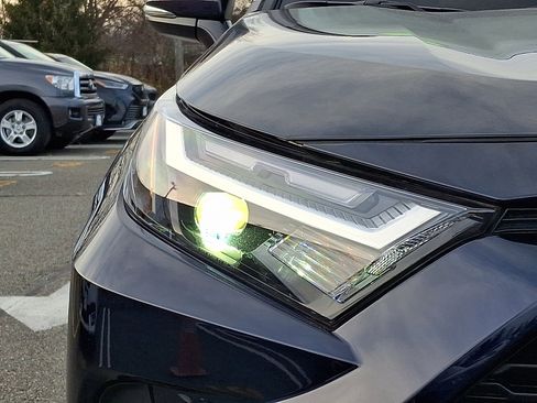 Used 2025 Toyota RAV4 XLE Premium image 9