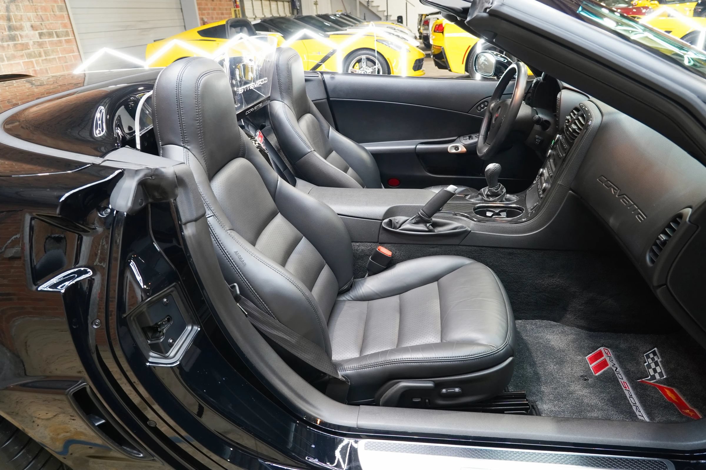 Used 2011 Chevrolet Corvette Grand Sport w/ Preferred Equipment Group RWD image 50
