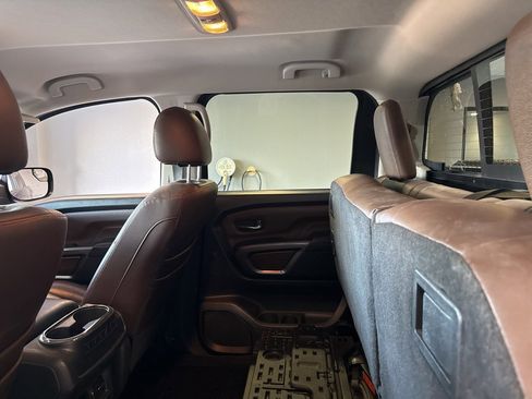 Used 2018 Nissan Titan Platinum Reserve image 11