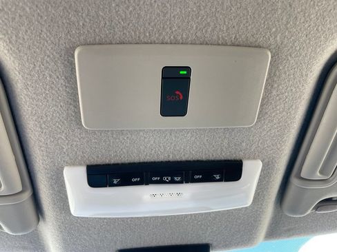 Used 2024 Nissan Kicks SV w/ Interior Electronics Package FWD image 37