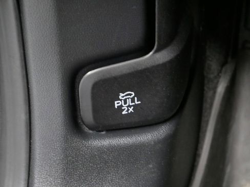 Used 2020 Ford Escape Titanium image 47