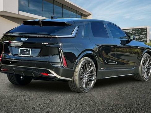 New 2026 Cadillac Lyriq V w/ Exterior Carbon Fiber Package image 4