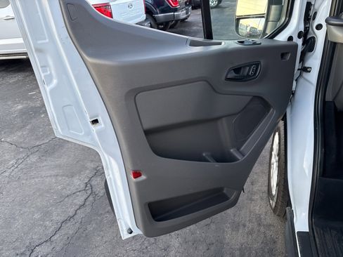 Used 2023 Ford Transit 350 XLT image 20