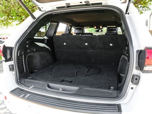 Used 2019 Jeep Grand Cherokee Altitude image 62