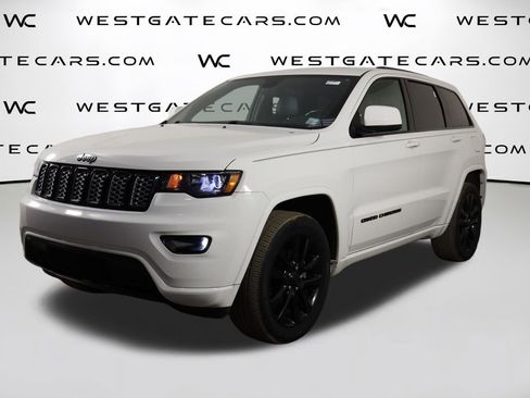 Used 2020 Jeep Grand Cherokee Altitude image 1