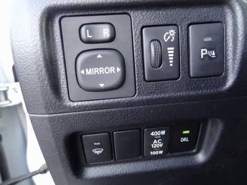 Used 2018 Toyota 4Runner Limited image 18