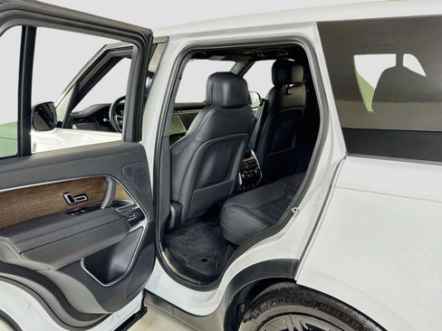 Used 2024 Land Rover Range Rover SE AWD/4WD image 25