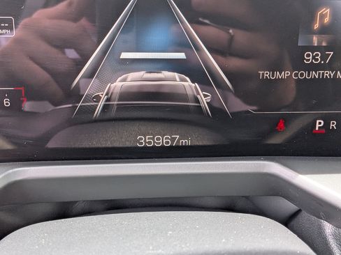Used 2025 GMC Acadia Elevation FWD image 29