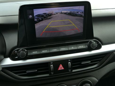 Used 2023 Kia Forte LXS w/ LXS Technology Package image 19