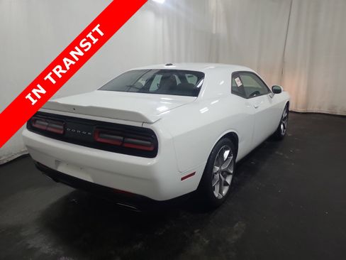 Used 2022 Dodge Challenger GT RWD image 5