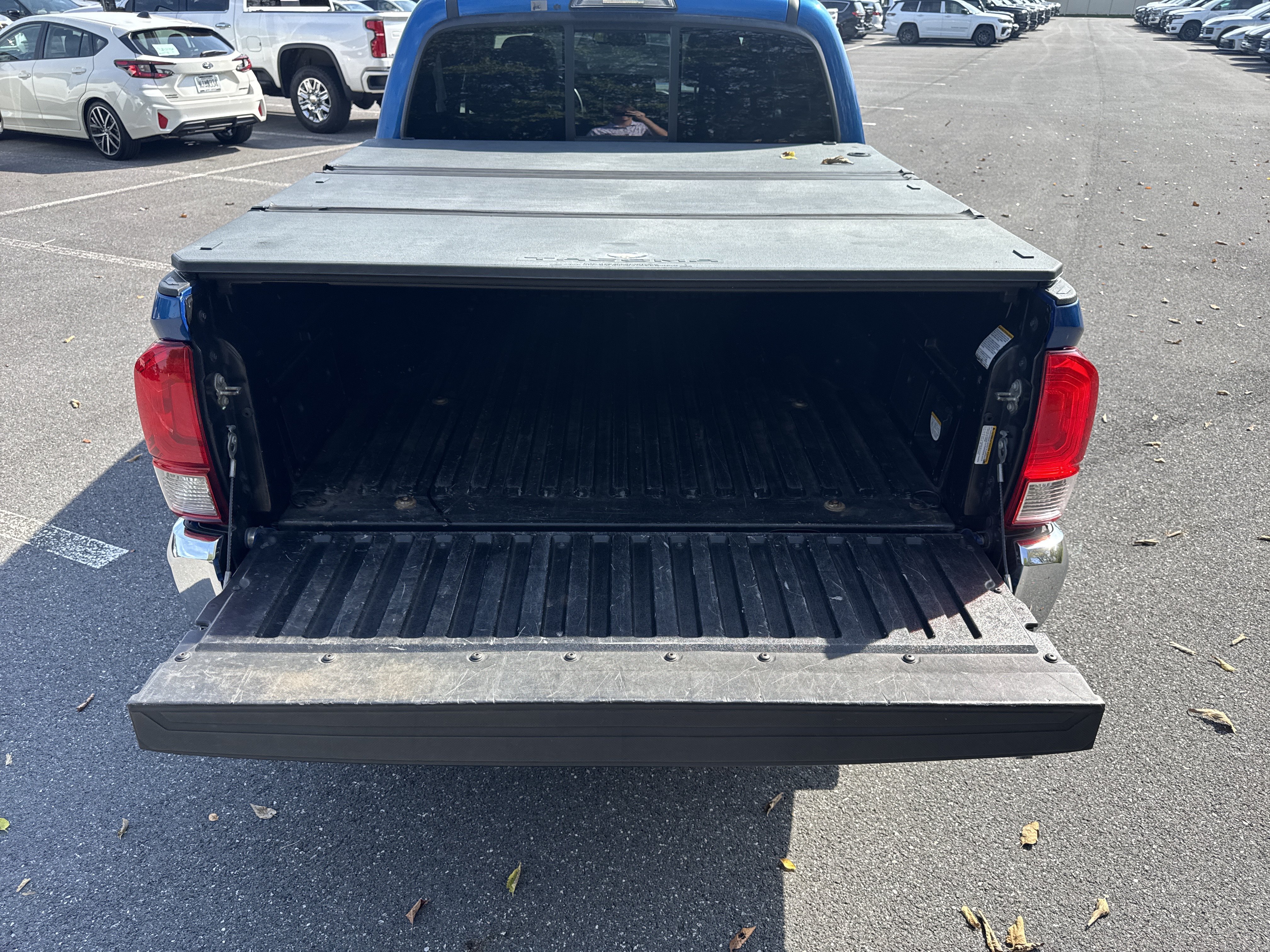 Used 2016 Toyota Tacoma TRD Off-Road w/ Towing Package AWD/4WD image 28