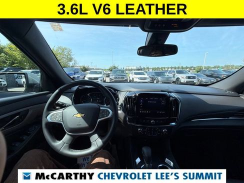 Used 2023 Chevrolet Traverse LT FWD image 22