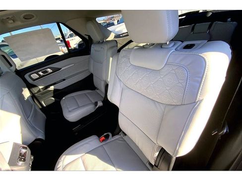 New 2026 Ford Explorer Platinum w/ LUX Leather Package image 11