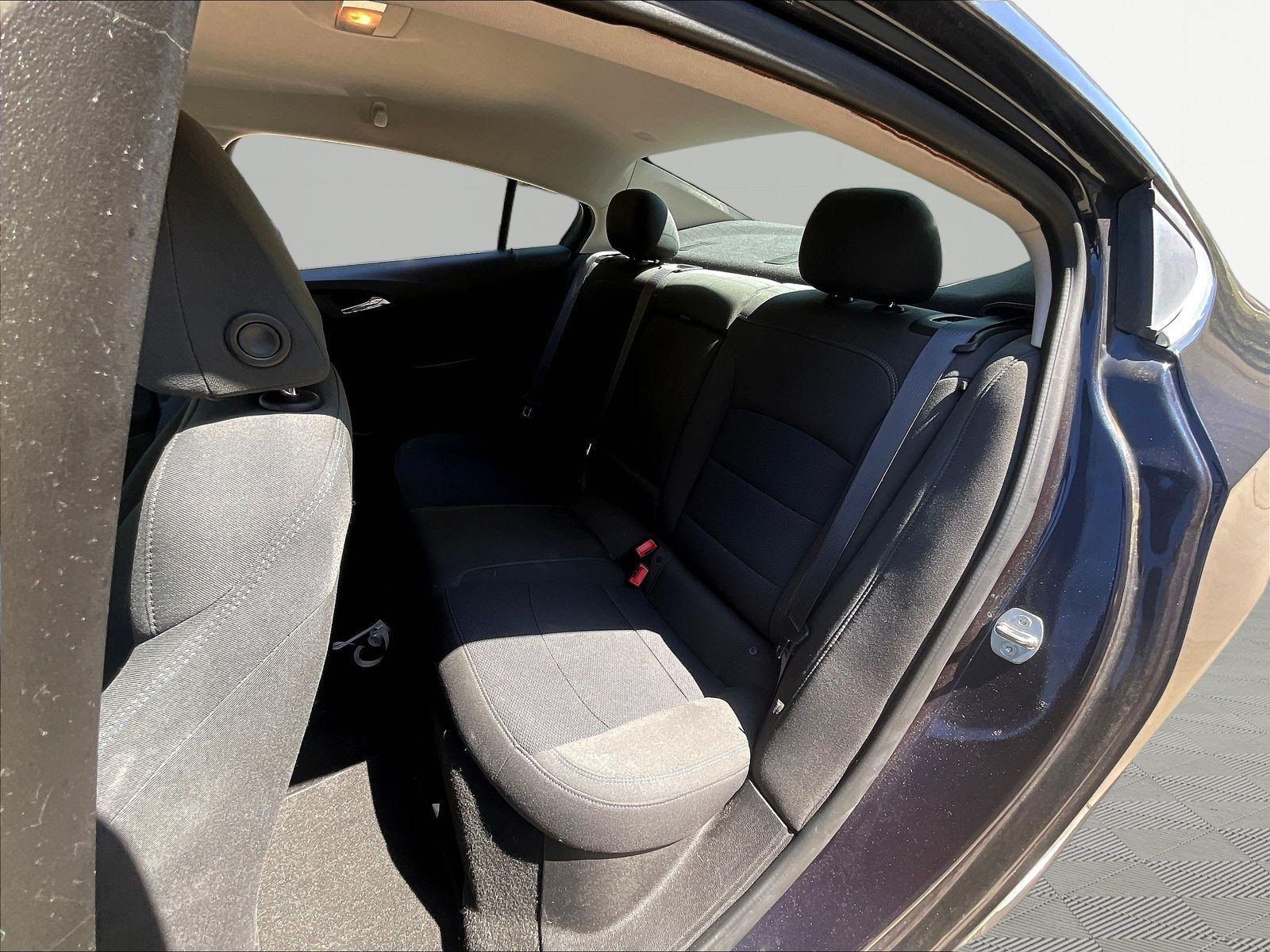 Used 2016 Chevrolet Cruze LT FWD image 23