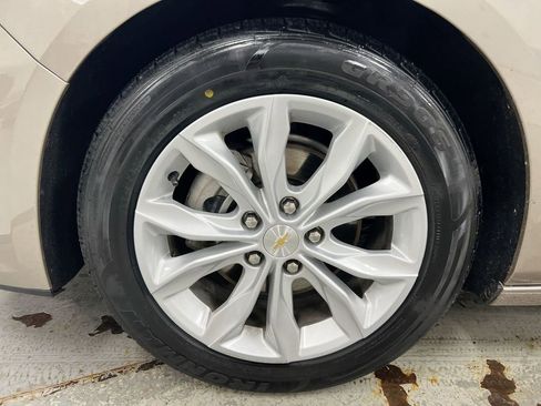 Used 2025 Chevrolet Malibu LT FWD image 26