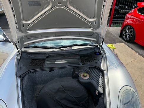 Used 1998 Porsche Boxster image 32