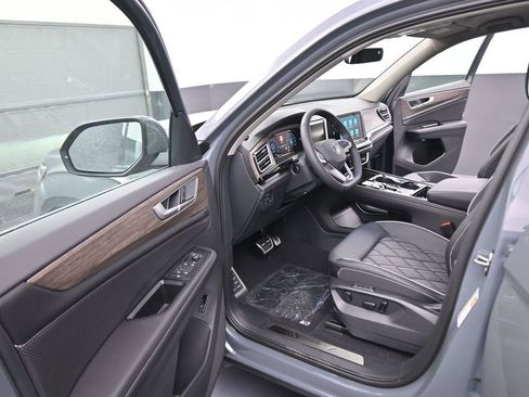 New 2026 Volkswagen Atlas SEL Premium R-Line AWD/4WD image 38