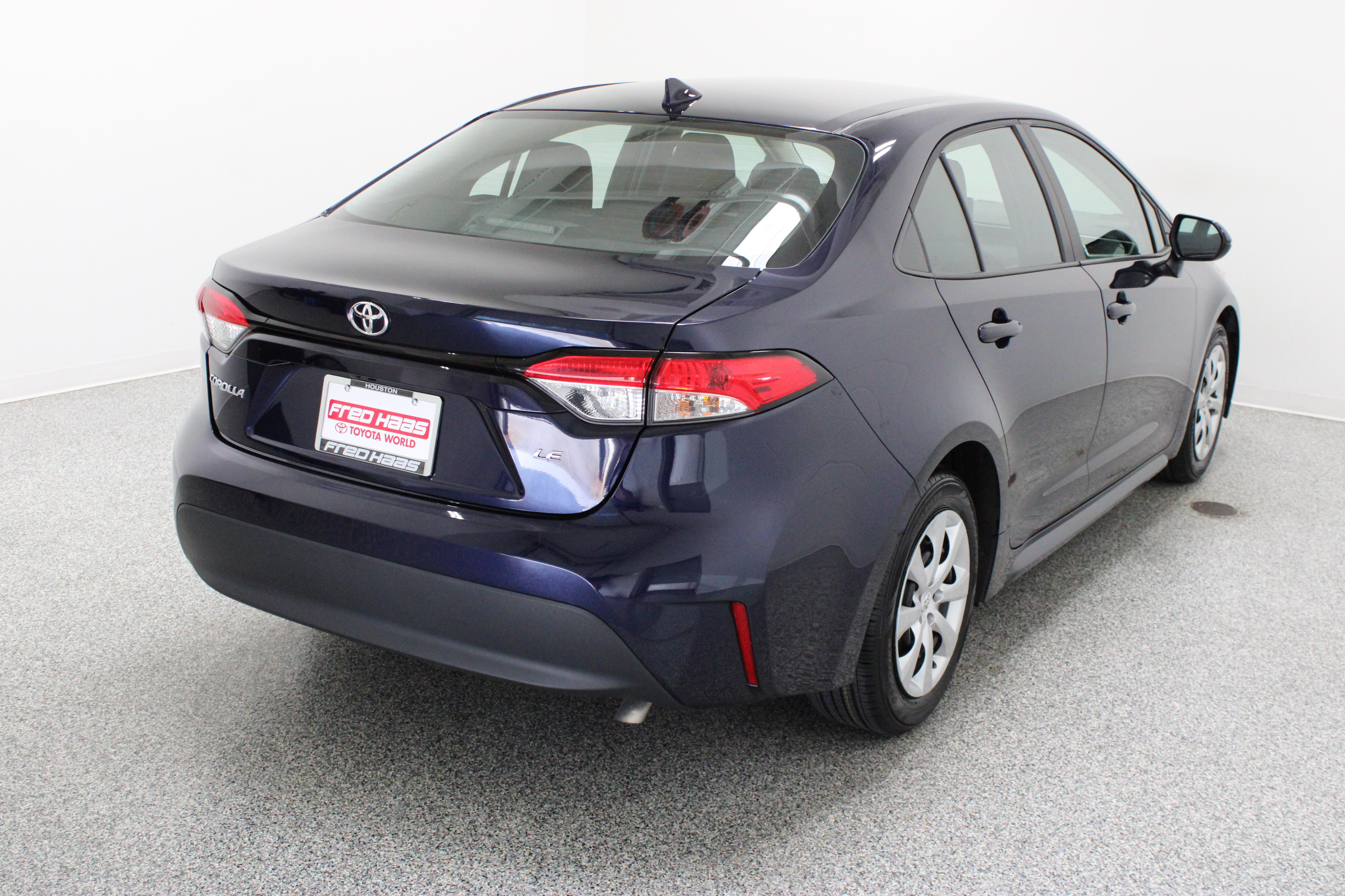 Used 2025 Toyota Corolla LE FWD image 7