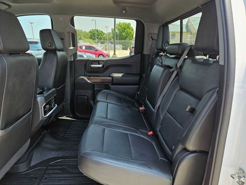 Used 2020 GMC Sierra 1500 SLT RWD image 18