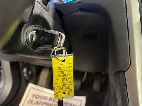 Used 2014 Ford Fusion SE w/ Equipment Group 202A image 29