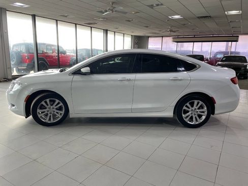 Used 2015 Chrysler 200 Limited image 4