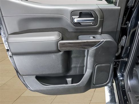 Used 2019 Chevrolet Silverado 1500 LTZ image 21