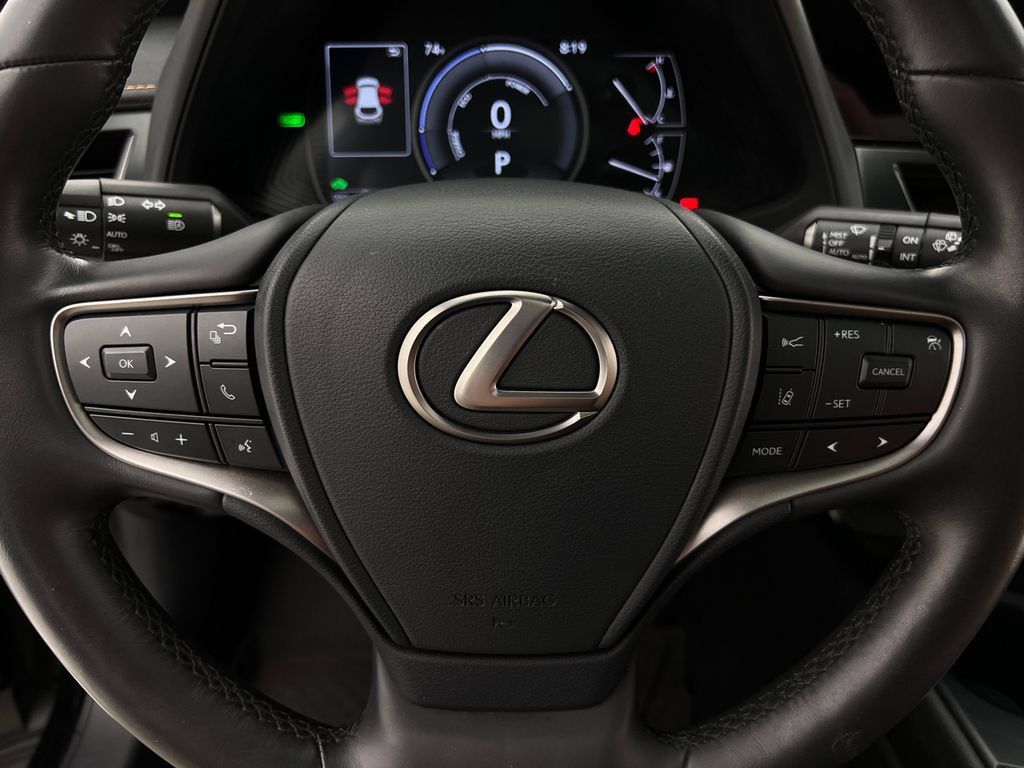 Used 2023 Lexus UX 250h AWD w/ Premium Package image 16