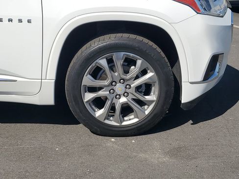 Used 2019 Chevrolet Traverse Premier w/ Driver Confidence II Package image 5